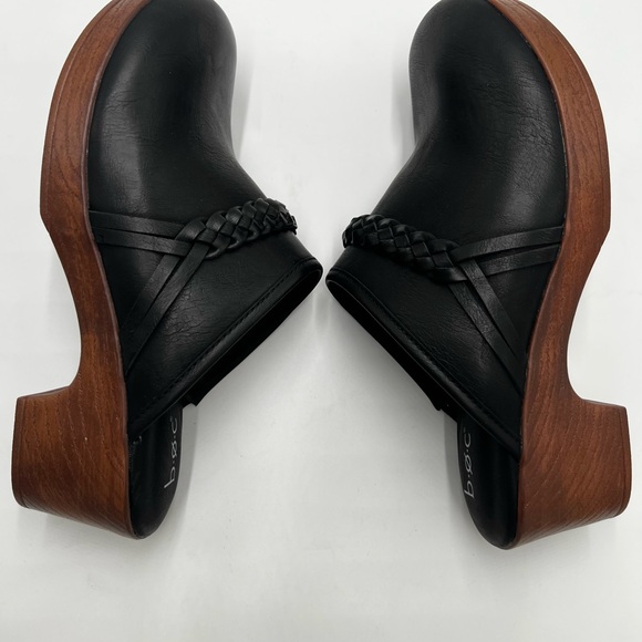 New women’s B.O.C Journi comfort clogs with 2.5 inch heel. Color black size 10M. - Picture 7 of 10